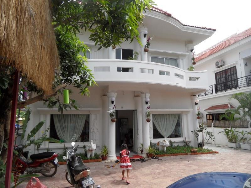 Royal Sok Chhan Siem Reap Exterior photo