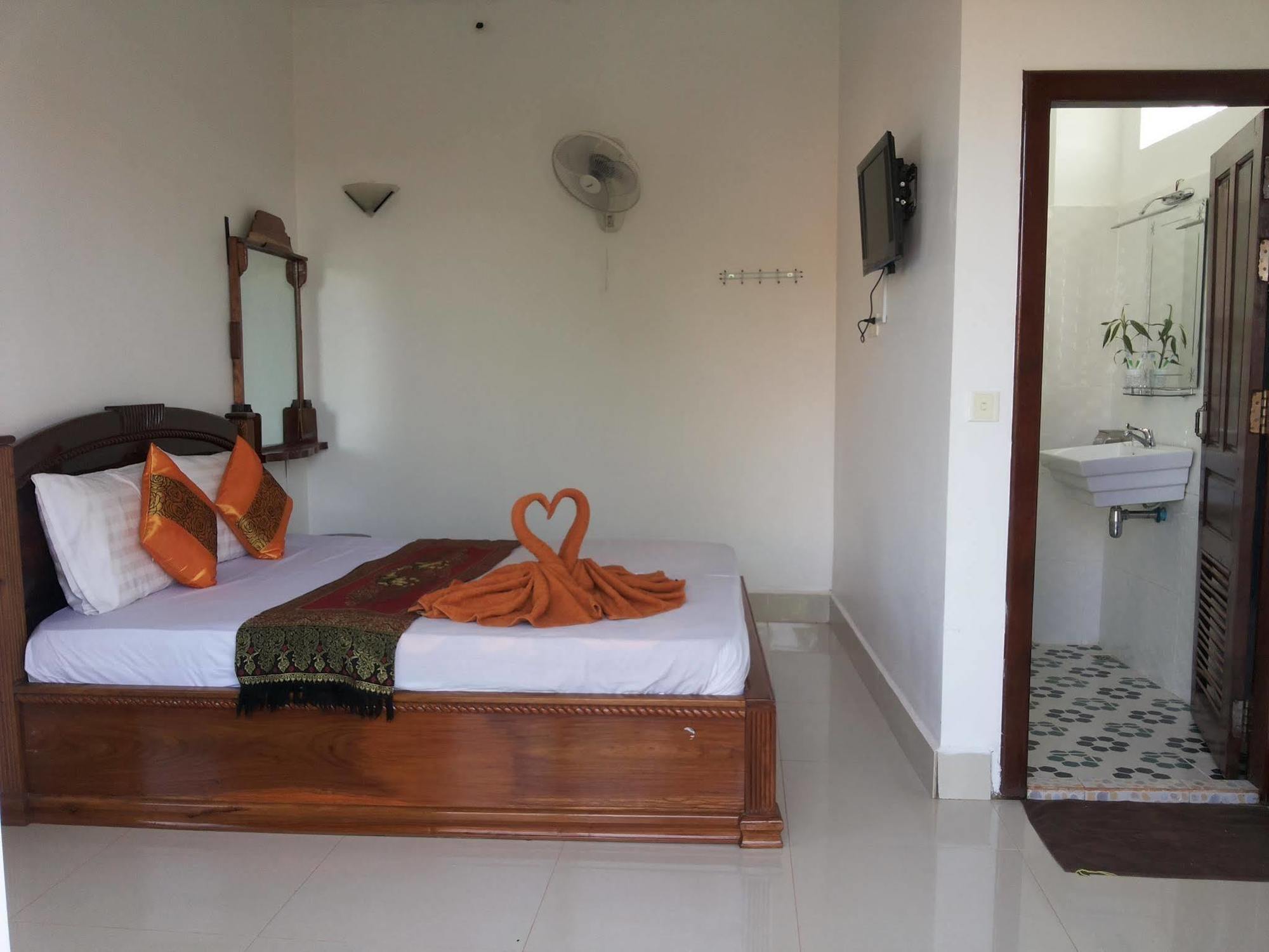 Royal Sok Chhan Siem Reap Exterior photo