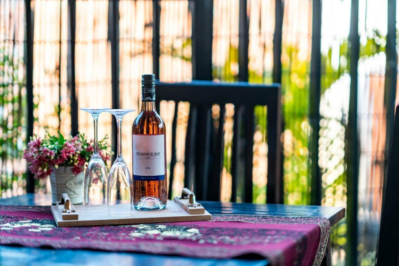 Royal Sok Chhan Siem Reap Exterior photo